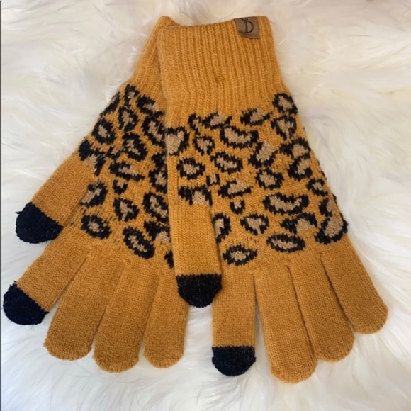 Mustard yellow leopard pattern smart gloves - Picture 3 of 5